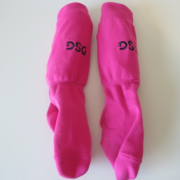 DSG Other - DSG Girl's Pink Soccer Shin Guard / Sock Combo Size : XS For Ages : 4-6Y GUC